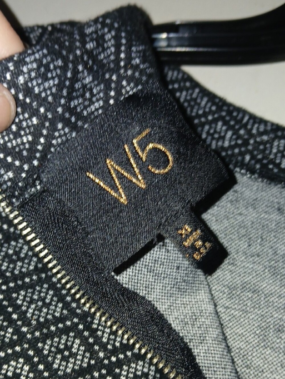 W5 Black and White Textured Zip-Front Top - Picture 3 of 6